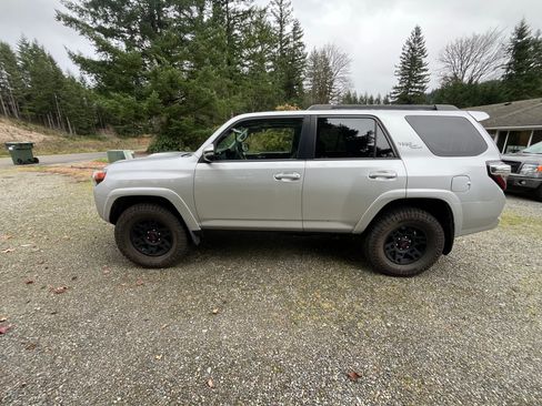 Used 2021 Toyota 4Runner TRD Off-Road Premium w/ Moonroof Package image 5