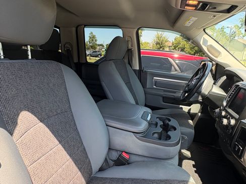 Used 2018 RAM 1500 Big Horn AWD/4WD image 9
