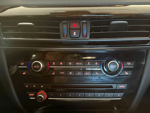 Used 2019 BMW X6 xDrive50i image 12