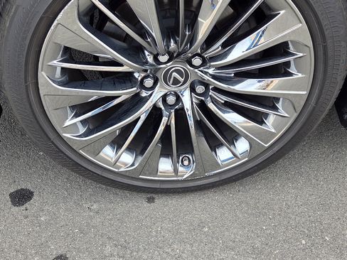 Used 2022 Lexus LS 500 AWD w/ Luxury Package image 11