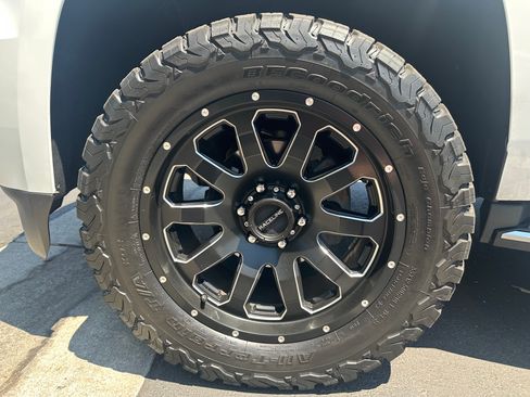 Used 2015 Chevrolet Tahoe LTZ image 16