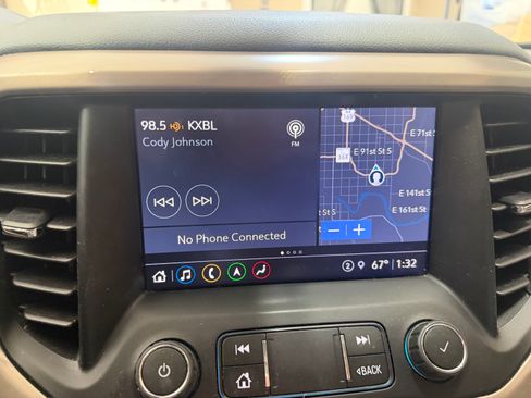 Used 2021 GMC Acadia Denali w/ Denali Ultimate Package image 23