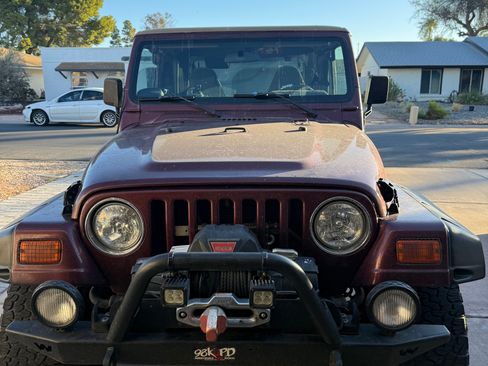 Used 2002 Jeep Wrangler Sahara image 2