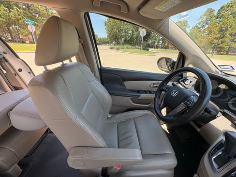 Used 2015 Honda Odyssey Touring image 13