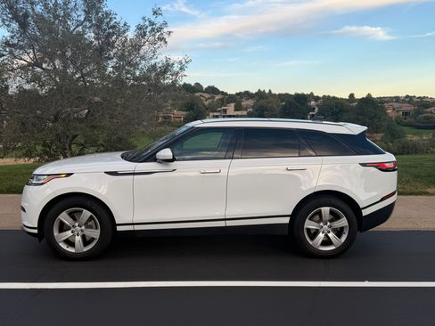 Used 2018 Land Rover Range Rover Velar S image 12