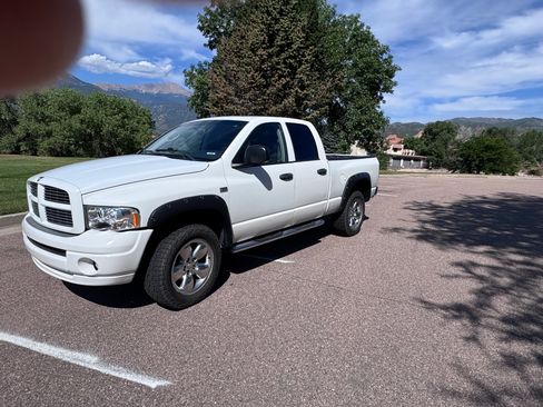 Used 2005 Dodge Ram 1500 Truck SLT AWD/4WD image 4