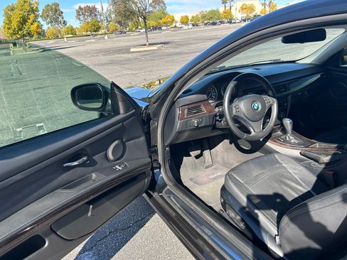 Used 2011 BMW 328i Coupe image 12