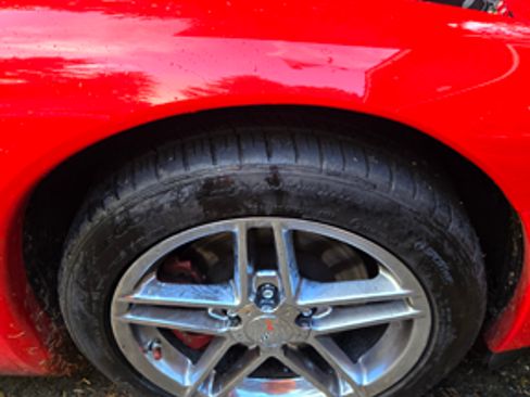 Used 1998 Chevrolet Corvette Convertible 2D w/ Memory Pkg image 18