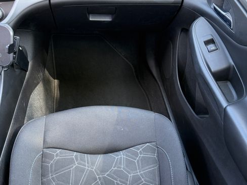 Used 2017 Chevrolet Volt LT w/ Comfort Package image 30