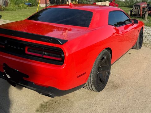 Used 2017 Dodge Challenger SRT Hellcat image 6
