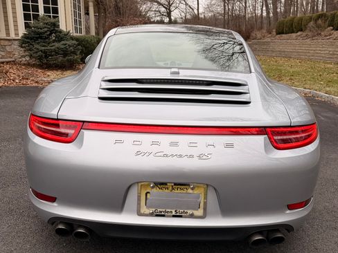 Used 2014 Porsche 911 Carrera 4S image 4