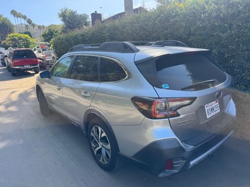 Used 2020 Subaru Outback Limited w/ Tech Package 2 AWD/4WD image 5
