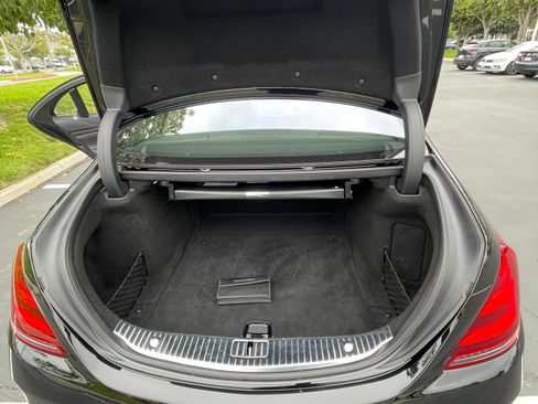 Used 2019 Mercedes-Benz S 560 Sedan image 5