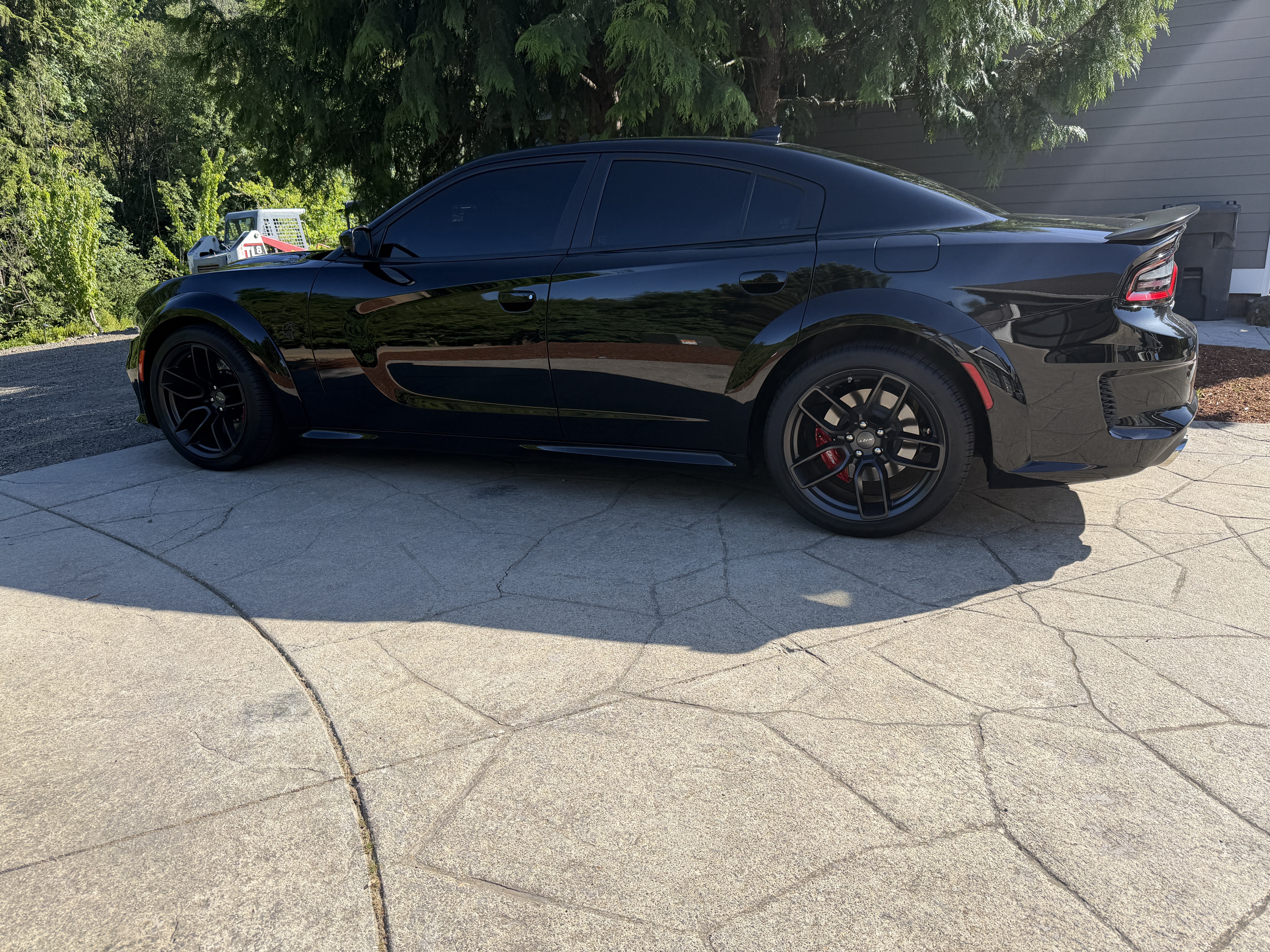Used 2023 Dodge Charger SRT Hellcat w/ Harman/Kardon Audio Group RWD image 6