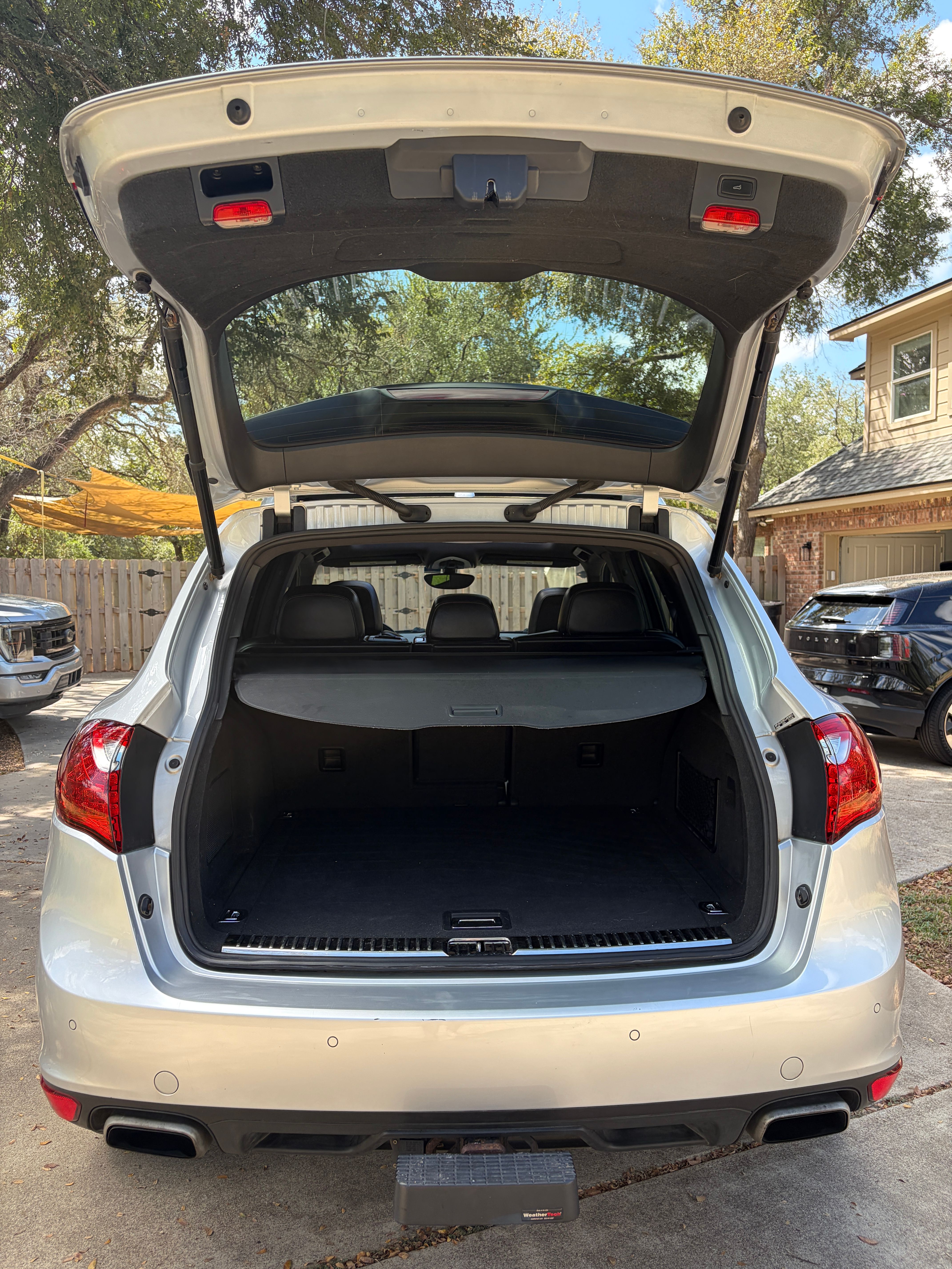 Used 2012 Porsche Cayenne S AWD/4WD image 8