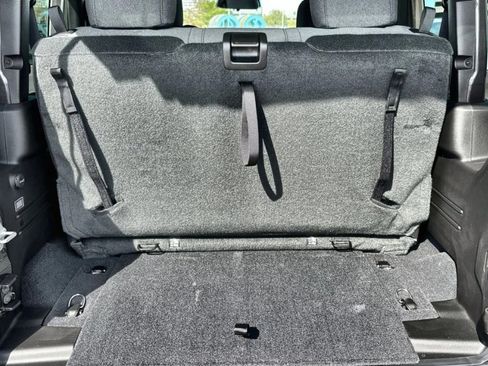 Used 2025 Jeep Wrangler Sport image 12