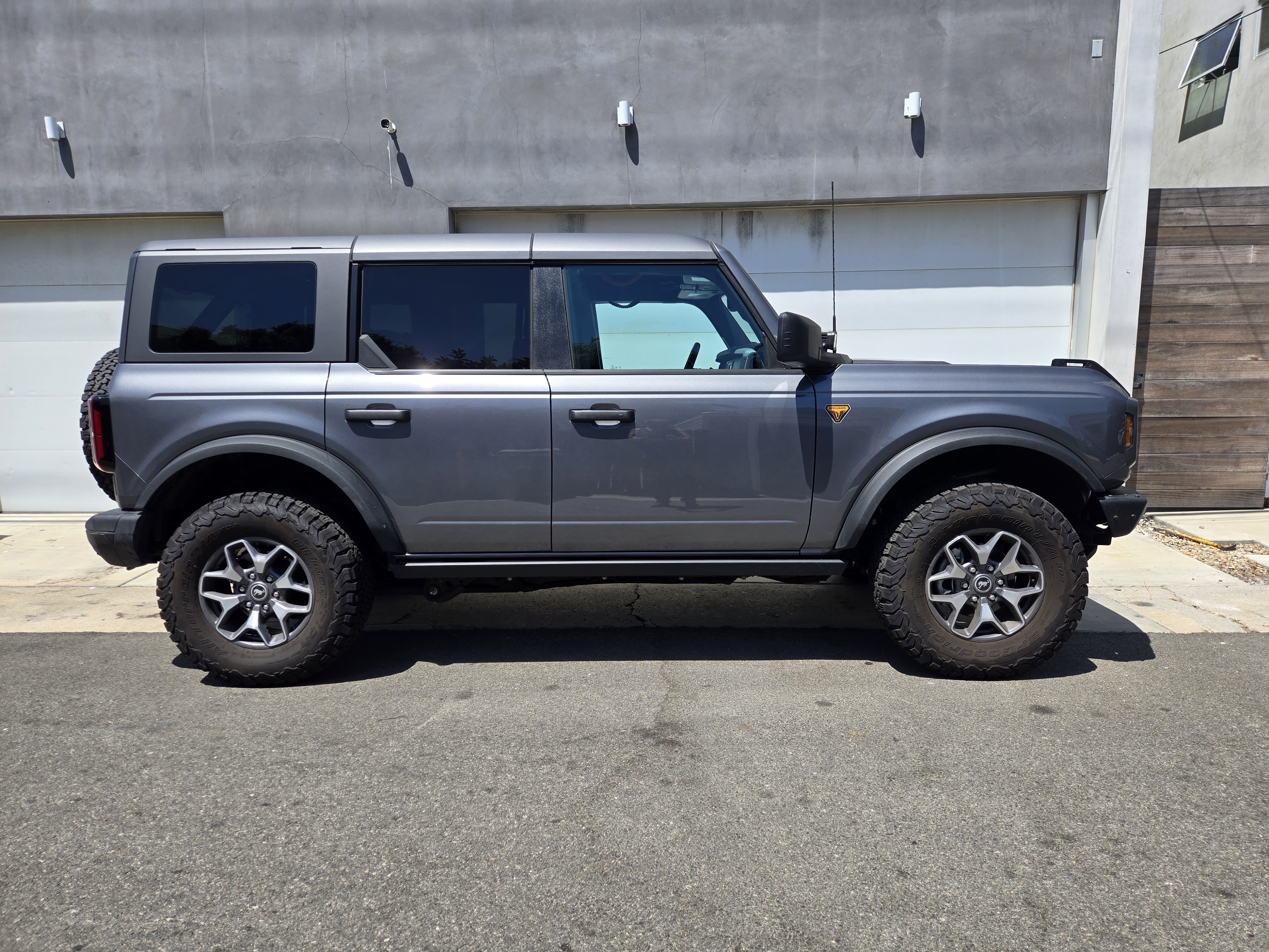 Used 2023 Ford Bronco Badlands AWD/4WD image 1