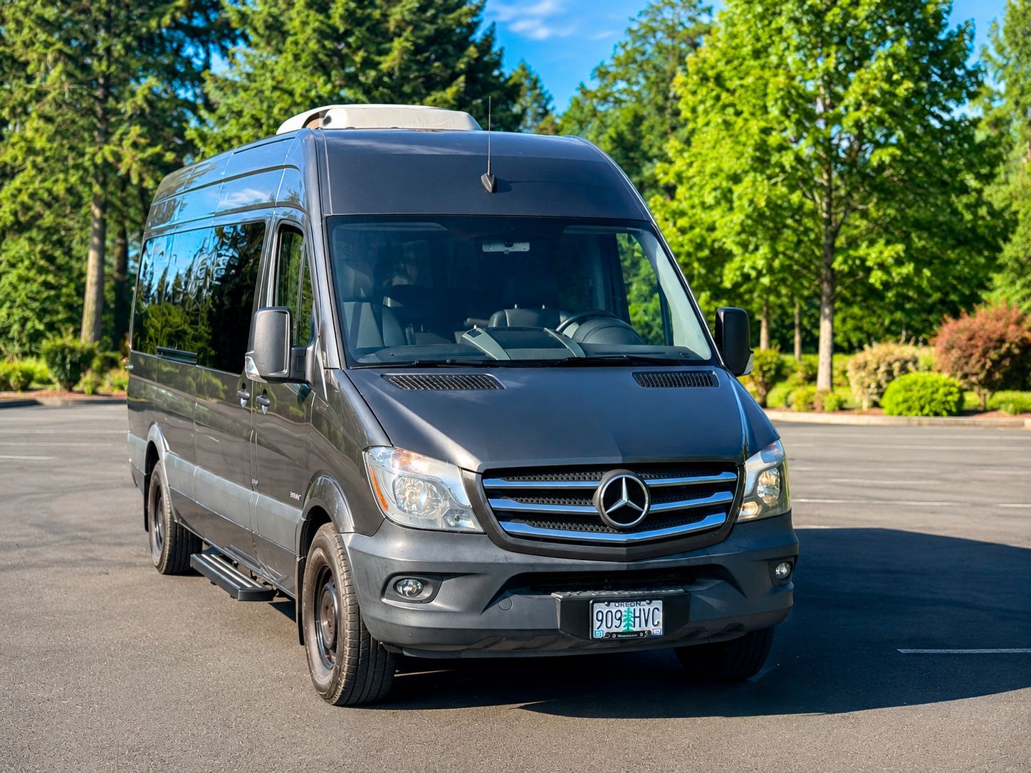 Used 2016 Mercedes-Benz Sprinter 2500 image 2