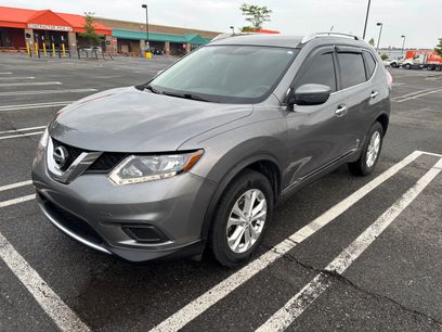 Used 2016 Nissan Rogue SV
