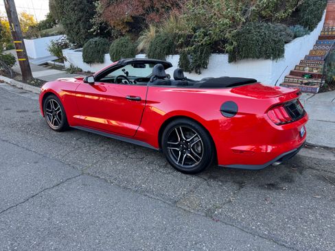 Used 2023 Ford Mustang Premium image 5