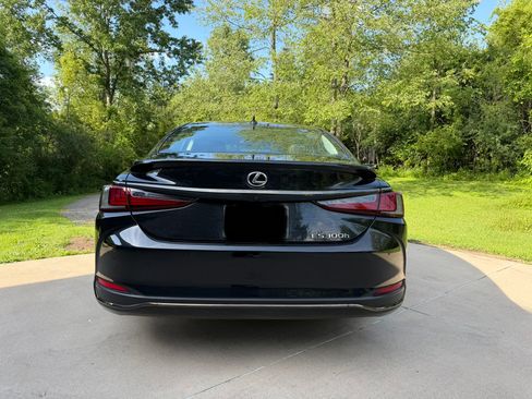 Used 2025 Lexus ES 300h F Sport w/ Accessory Package (Z2) FWD image 5