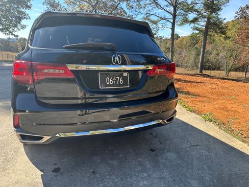 Used 2017 Acura MDX SH-AWD w/ Advance Package image 4