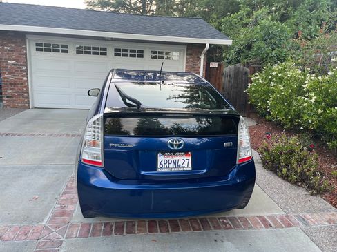 Used 2011 Toyota Prius Three w/ Navigation Pkg FWD image 6