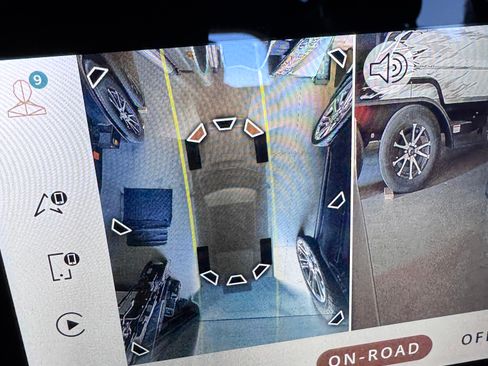 Used 2021 Land Rover Defender 110 X image 21