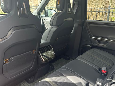 Used 2025 Rivian R1S Adventure image 13