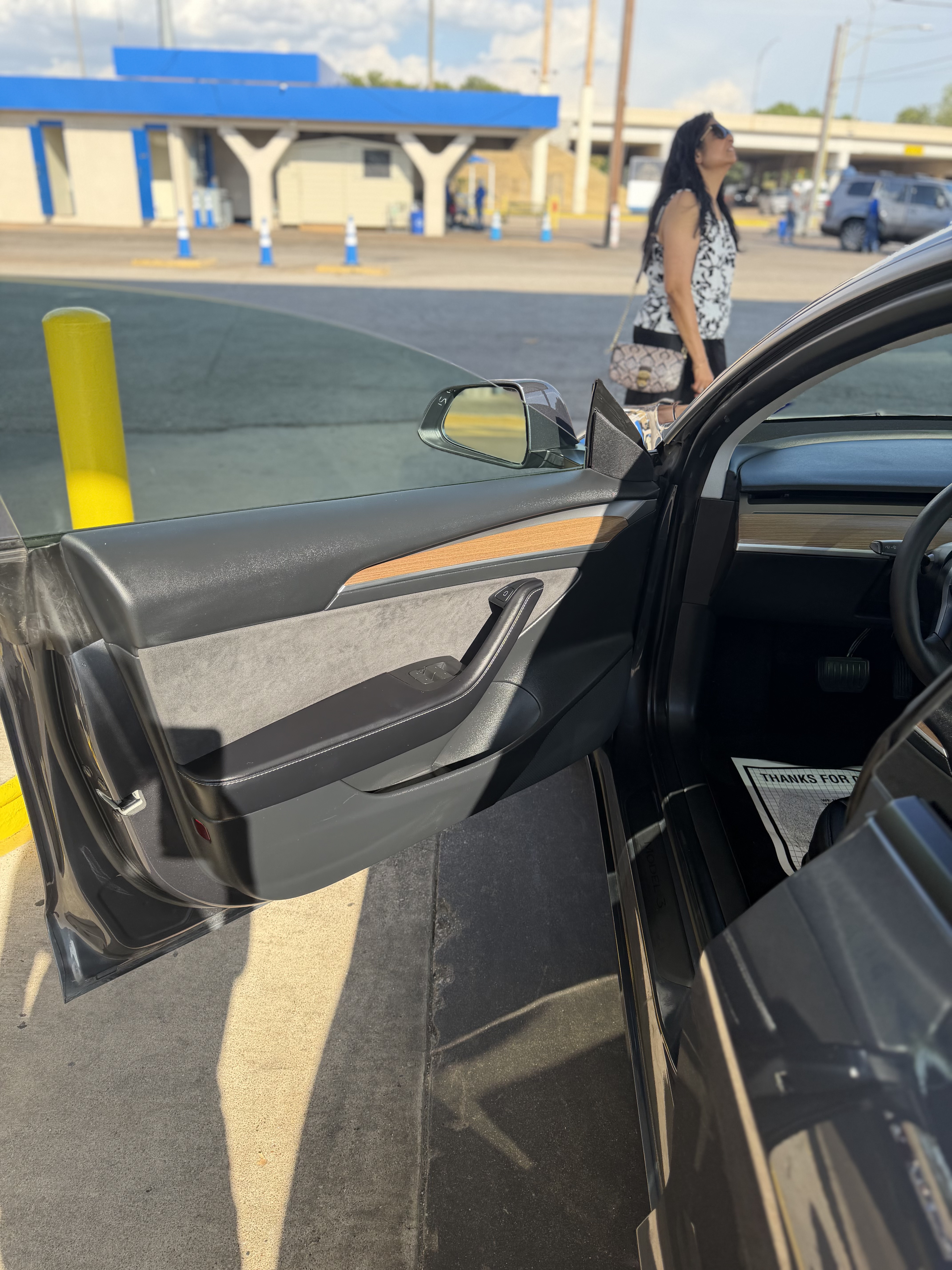 Used 2023 Tesla Model 3 Standard Range RWD image 11