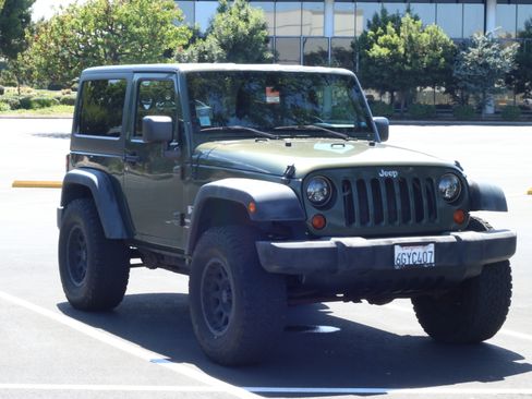 Used 2009 Jeep Wrangler X w/ Mopar Chrome Edition Group image 2