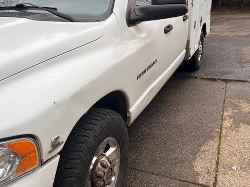 Used 2004 Dodge Ram 3500 Truck SLT w/ Trailer Tow Group image 5