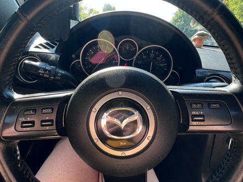 Used 2014 MAZDA MX-5 Miata Grand Touring w/ Premium Package RWD image 19