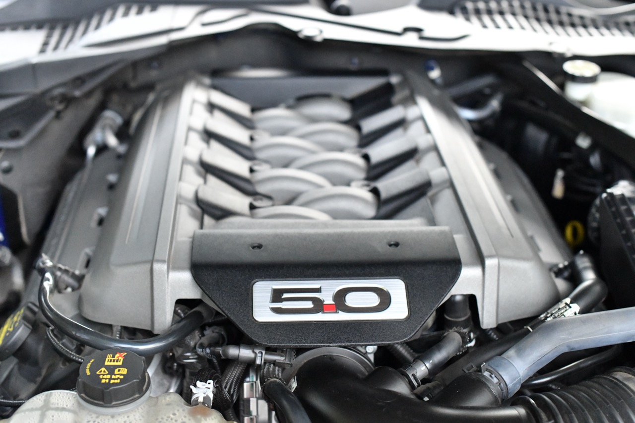 Used 2015 Ford Mustang GT Premium w/ Enhanced Security Package RWD image 9