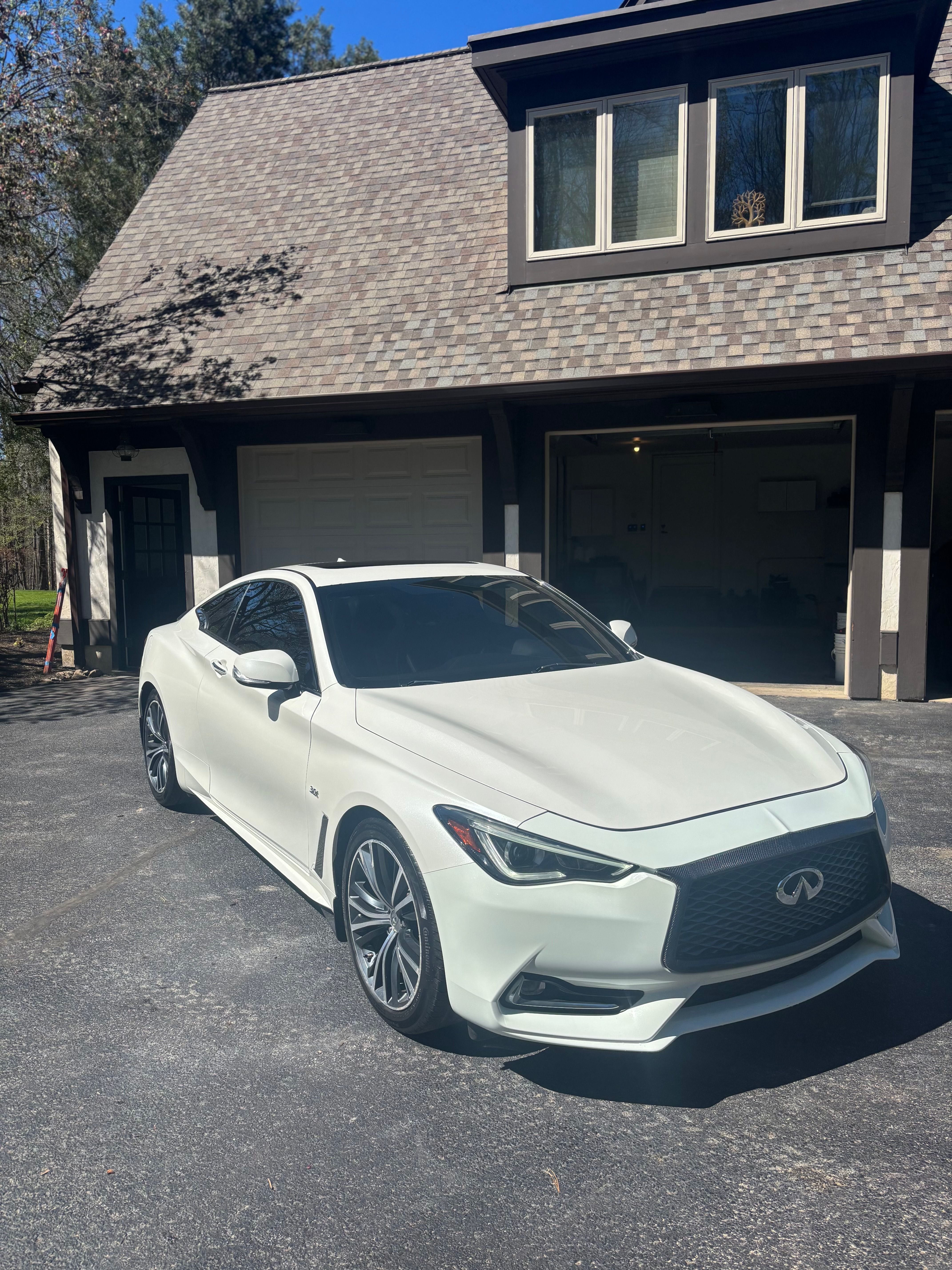 Used 2017 INFINITI Q60 3.0t w/ Premium Plus Package 3.0T AWD/4WD image 8