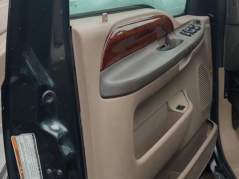 Used 2002 Ford Excursion XLT image 18