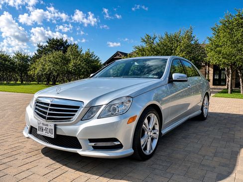 Used 2013 Mercedes-Benz E 350 4MATIC Sedan w/ Premium 1 Pkg image 29