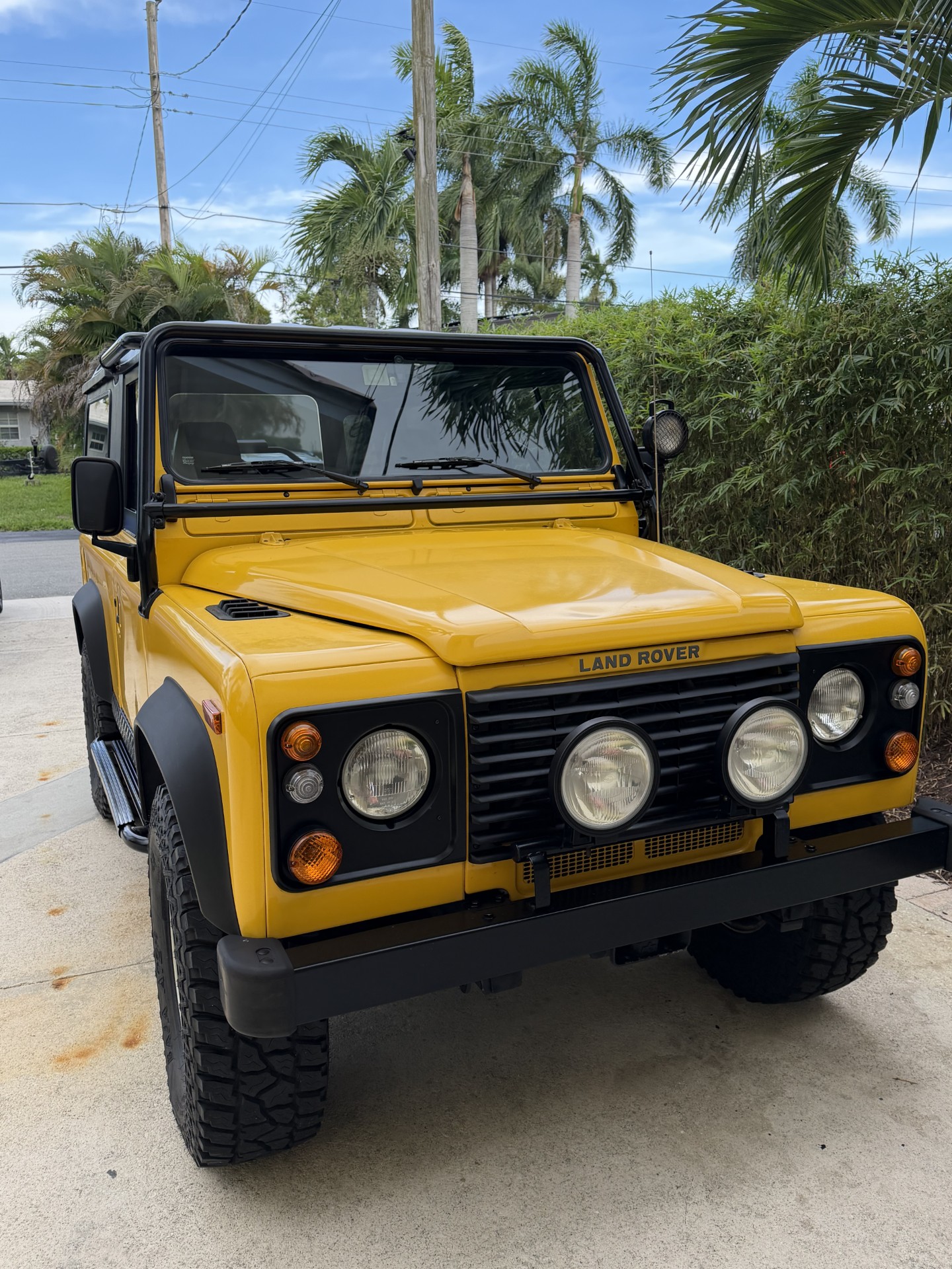 Used 1997 Land Rover Defender 90 AWD/4WD image 2