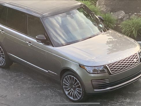 Used 2019 Land Rover Range Rover Long Wheelbase Supercharged image 4