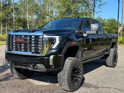 Used 2024 GMC Sierra 2500 Denali w/ Denali Reserve Package image 11