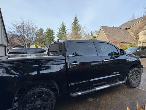 Used 2010 Toyota Tundra Limited image 2