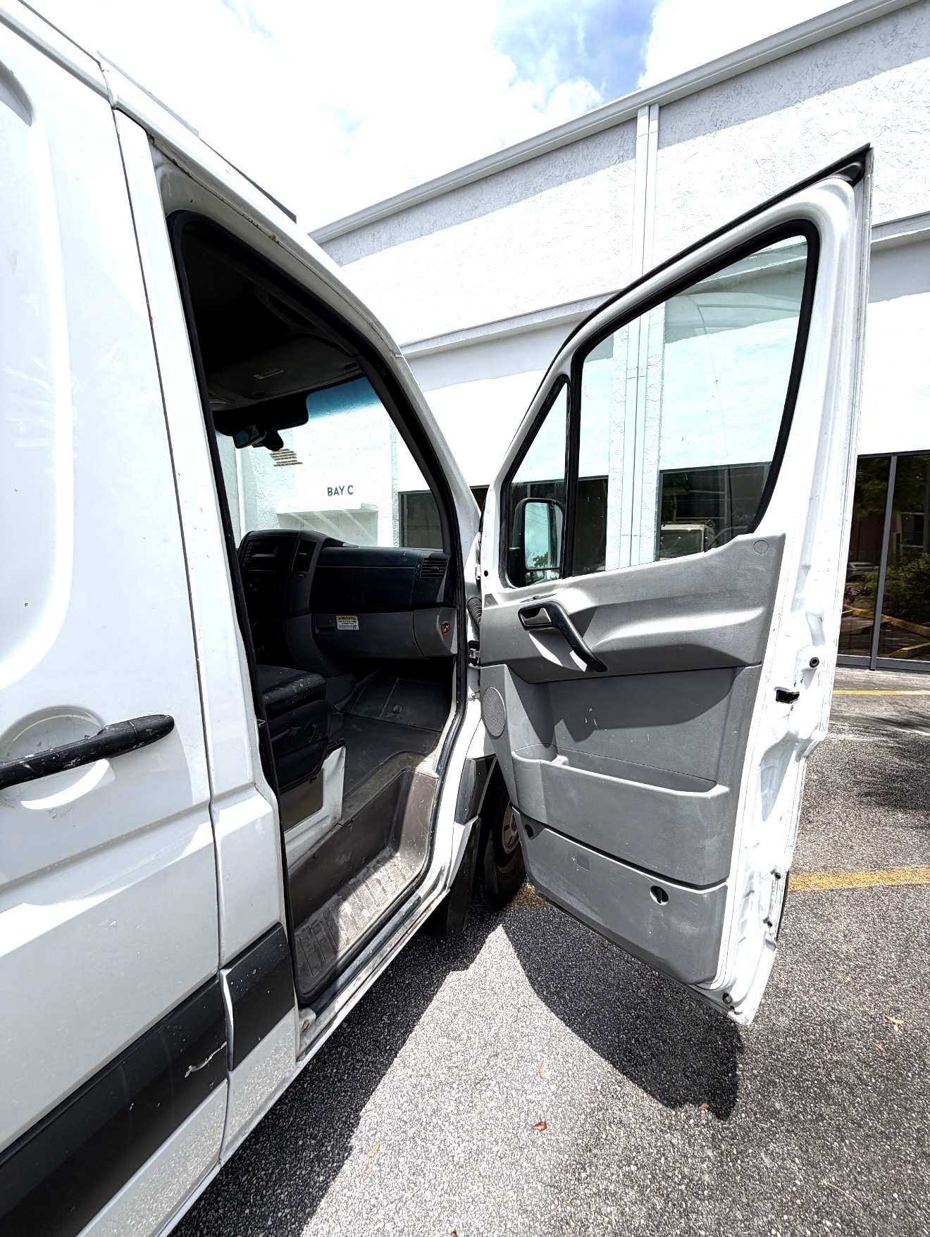 Used 2016 Mercedes-Benz Sprinter 2500 image 20