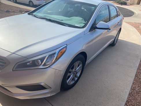 Used 2016 Hyundai Sonata SE image 6