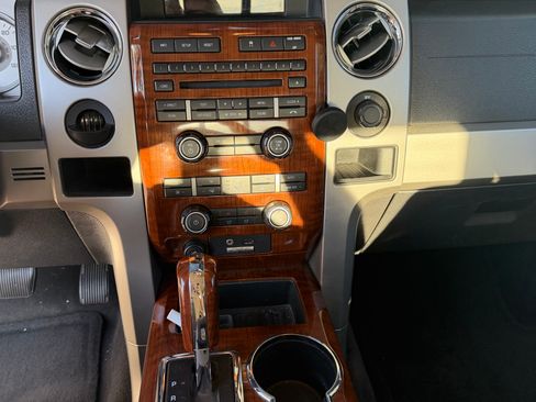 Used 2010 Ford F150 Lariat RWD image 10