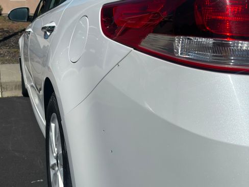 Used 2018 Kia Optima LX FWD image 6