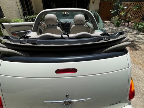 Used 2005 Chrysler PT Cruiser GT FWD image 8