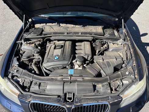 Used 2010 BMW 328i xDrive Sedan image 11