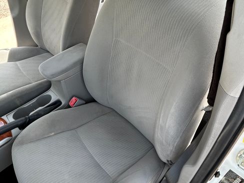 Used 2010 Toyota Corolla image 14