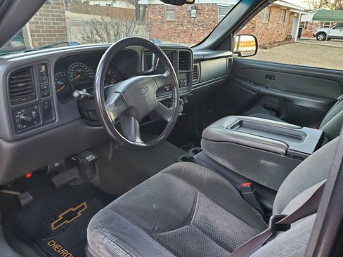 Used 2003 Chevrolet Silverado 2500 LS image 9