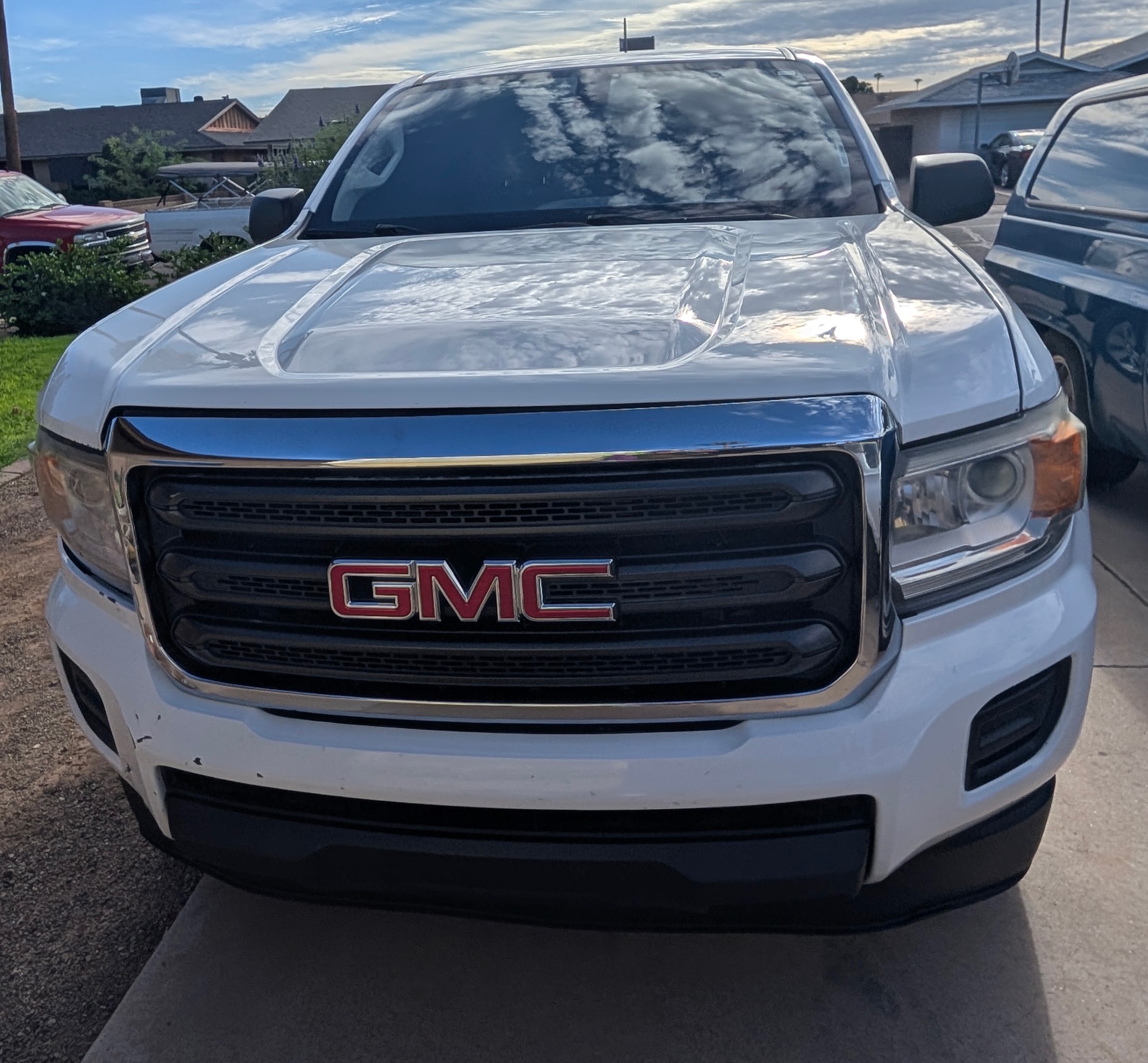 Used 2020 GMC Canyon SL RWD image 1